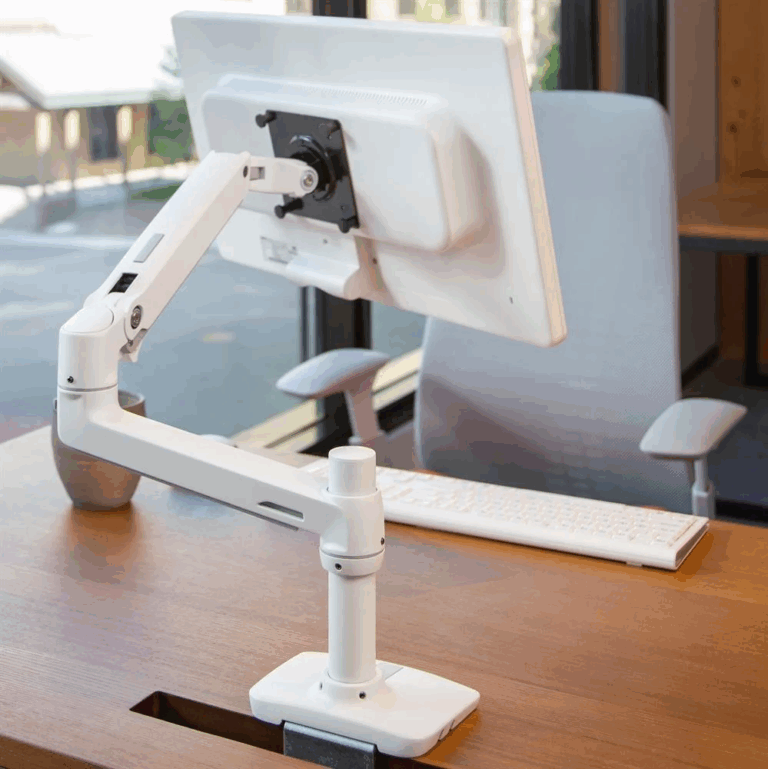 Hvid skærmholder til ergonomisk kontorarbejde
